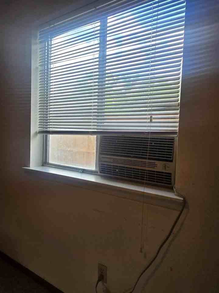 2510 N Lee Ave - Photo 5 of 12