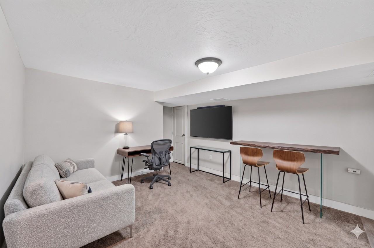 7879 Oak St - KL - Photo 5 of 11