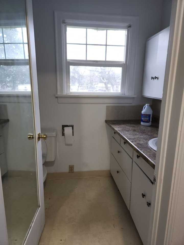 2325 Main St - Photo 6 of 18