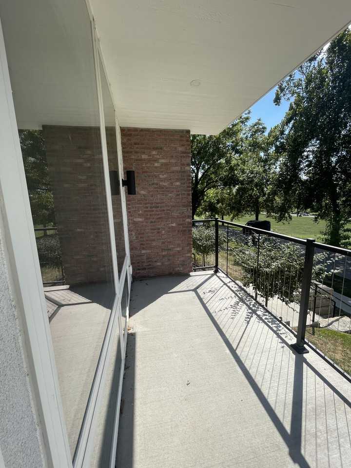 3933-3937 Kenwood Avenue - Photo 6 of 31