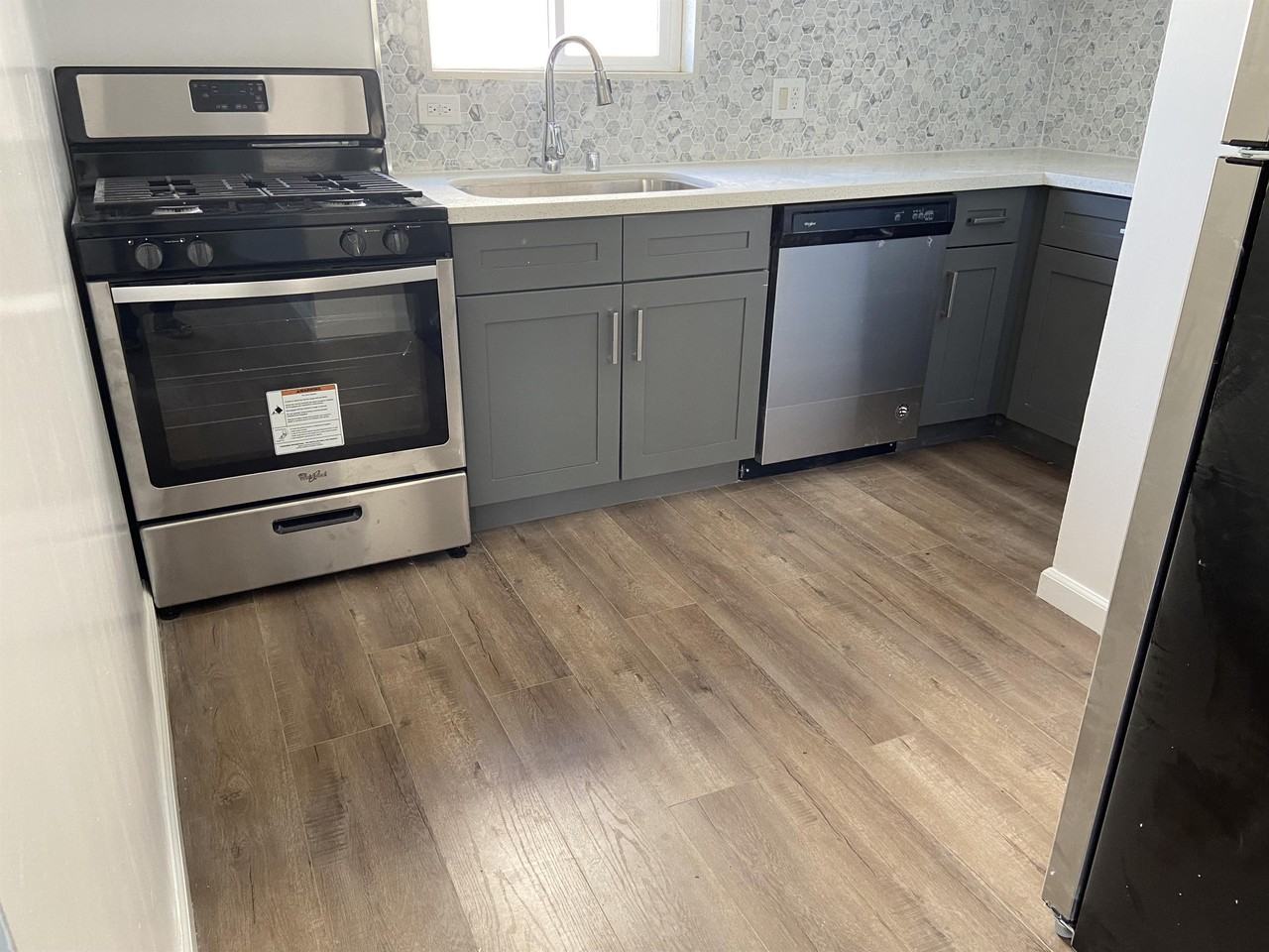 1809 S Manhattan Pl - Photo 5 of 16