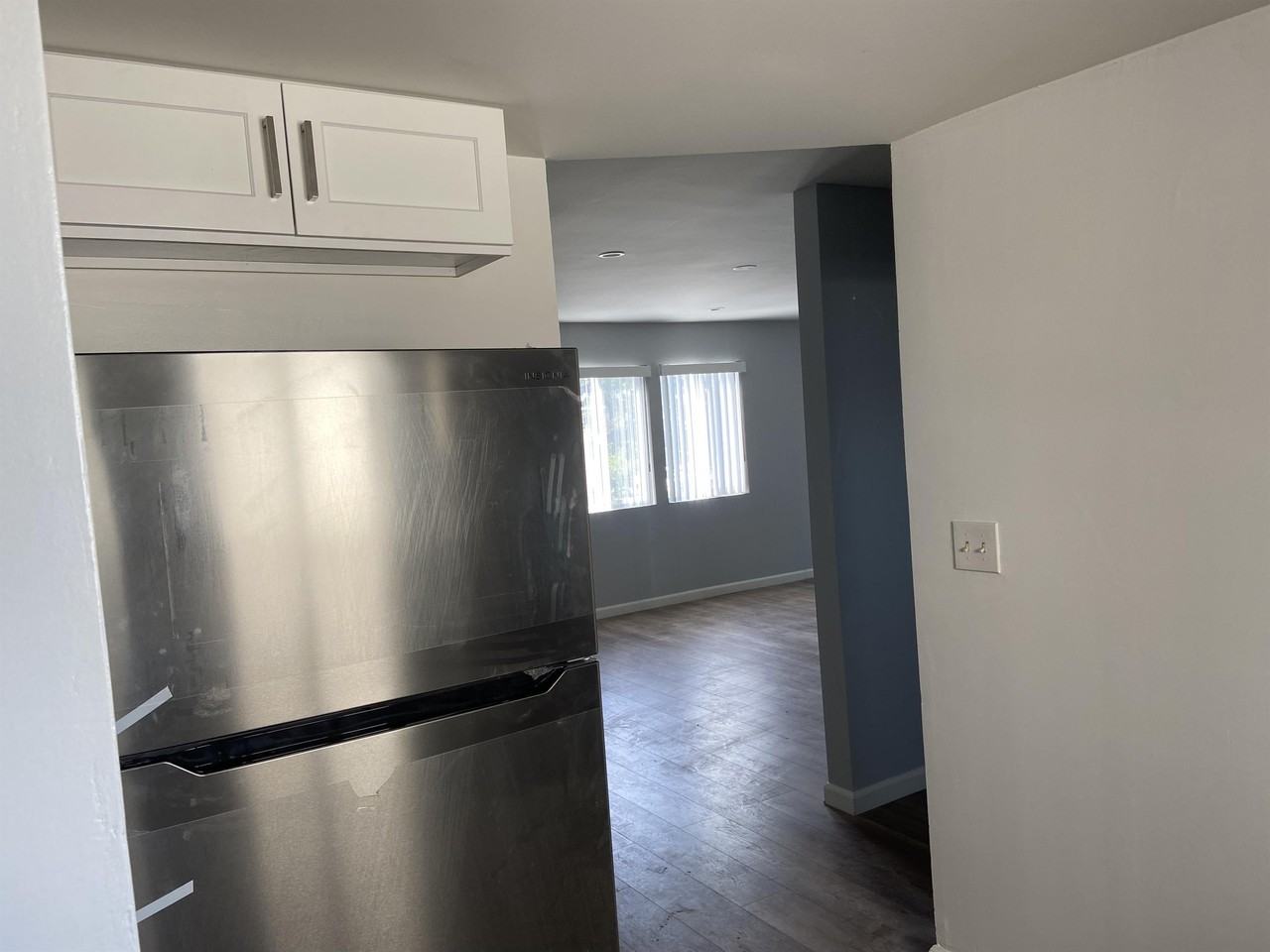 1809 S Manhattan Pl - Photo 6 of 16
