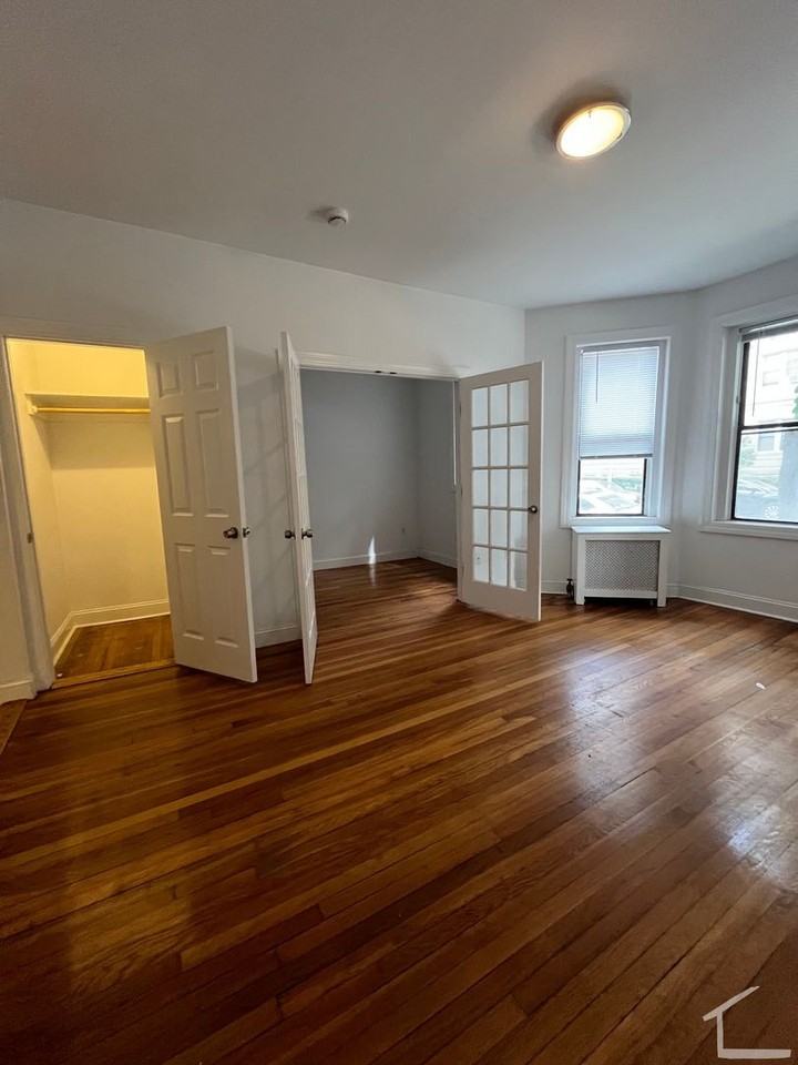 5 Peterborough St - Photo 2 of 6
