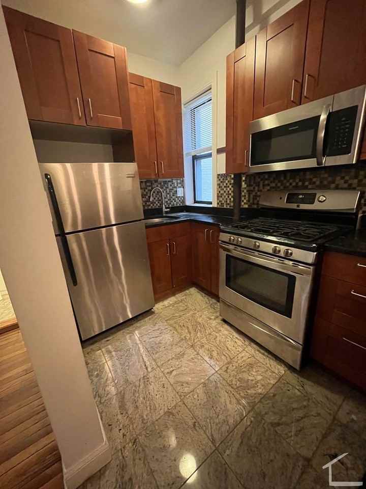 5 Peterborough St - Photo 5 of 6