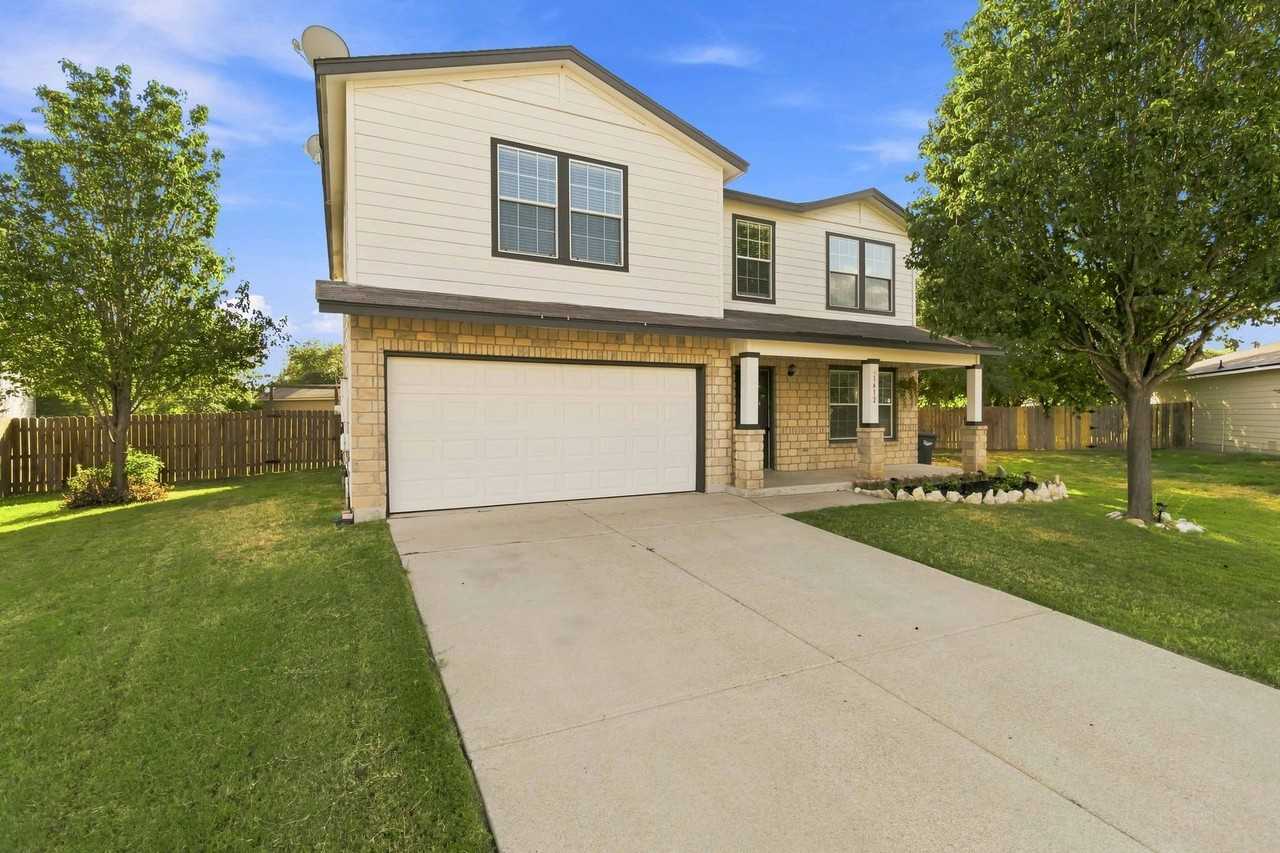 1412 Prairie Rock - Photo 2 of 36