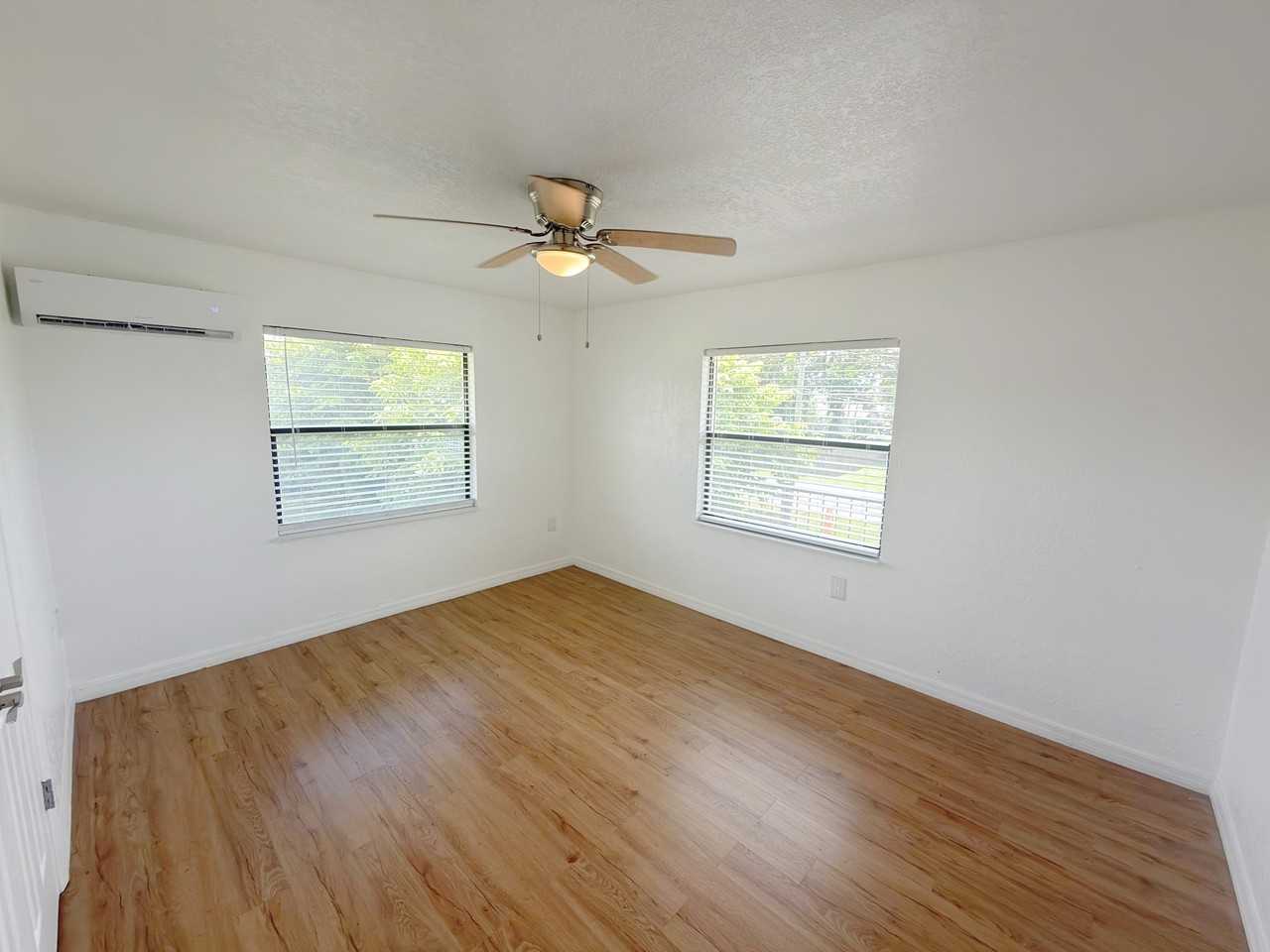 813 West Jefferson St - Photo 5 of 10