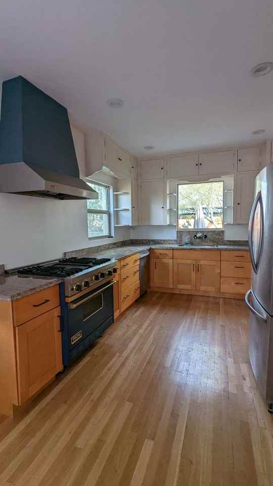 1330 N Wilson Ave - Photo 7 of 16