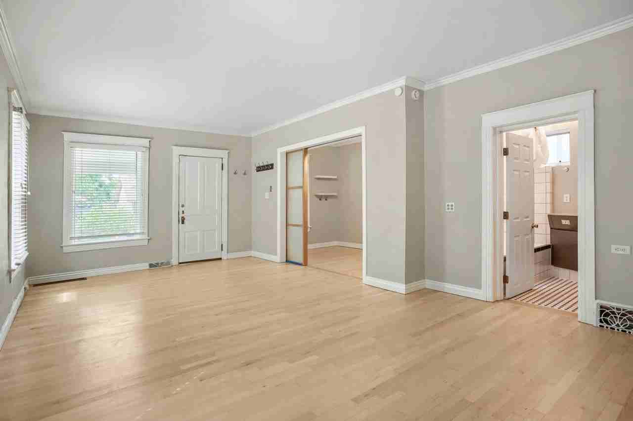 1122 S Ogden St - Photo 2 of 17