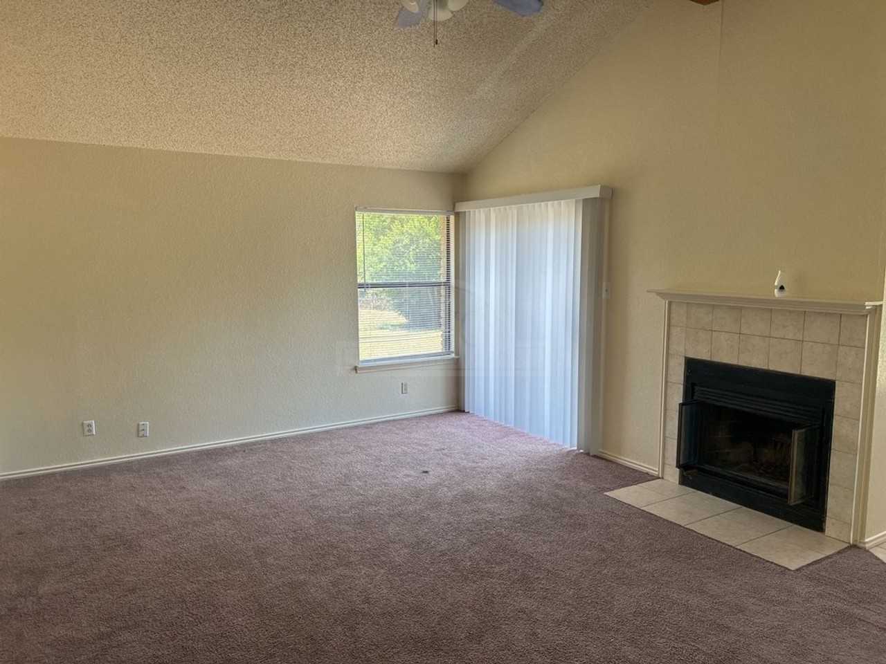 2407 Kirk Cir - Photo 3 of 17