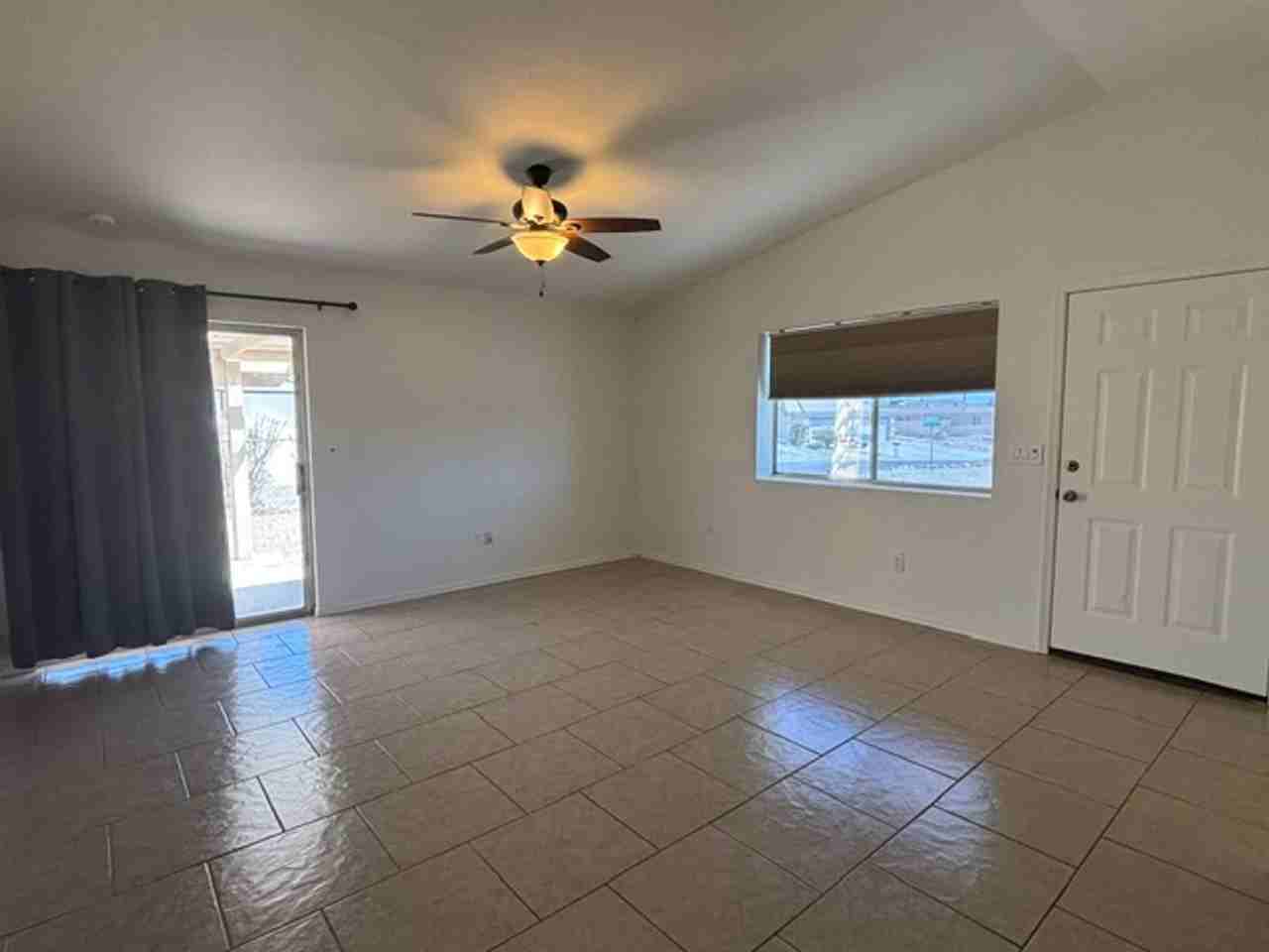 3753 Tehachapi Dr - Photo 4 of 13