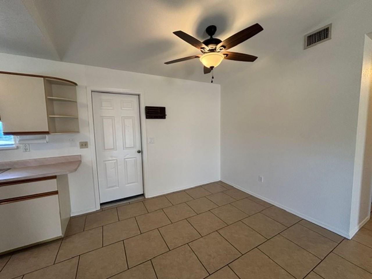 3753 Tehachapi Dr - Photo 5 of 13