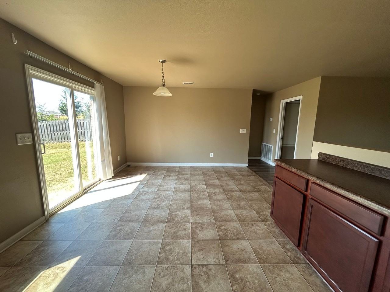 222 Harold Murphy Dr - Photo 4 of 22