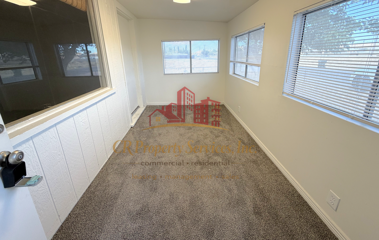 2412 Ashfork Ave - Photo 3 of 25