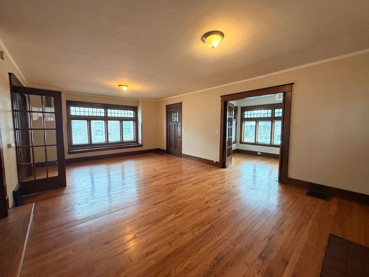 1047 Sibley St Nw - Photo 5 of 25
