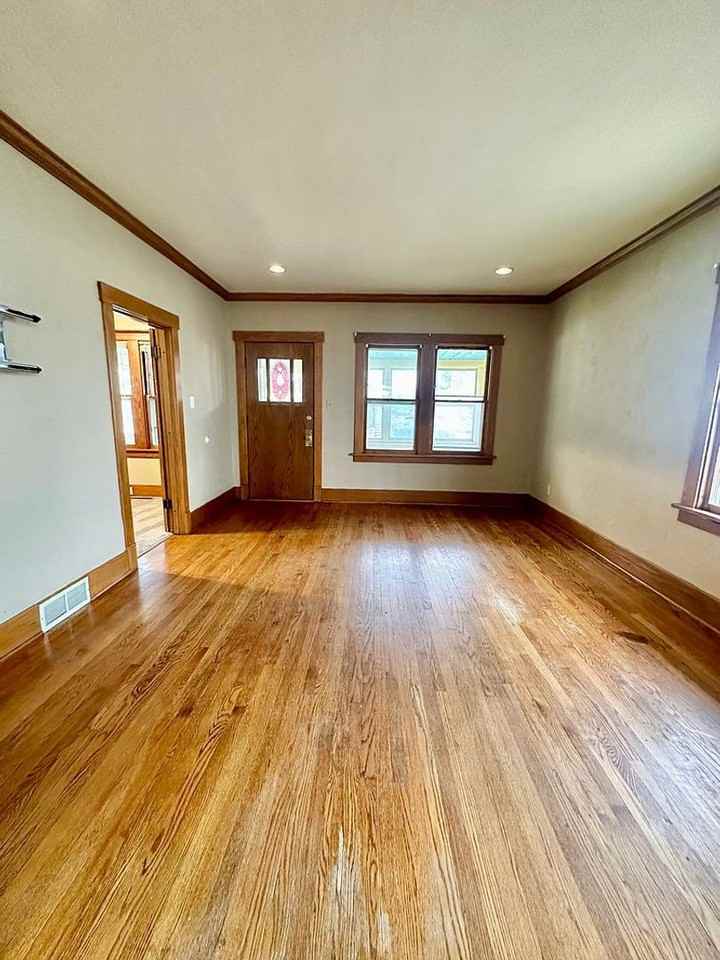 124 N 43rd St - Photo 2 of 17
