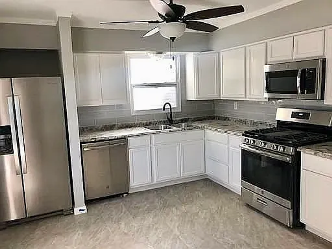 2716 Avenue H - Photo 2 of 4
