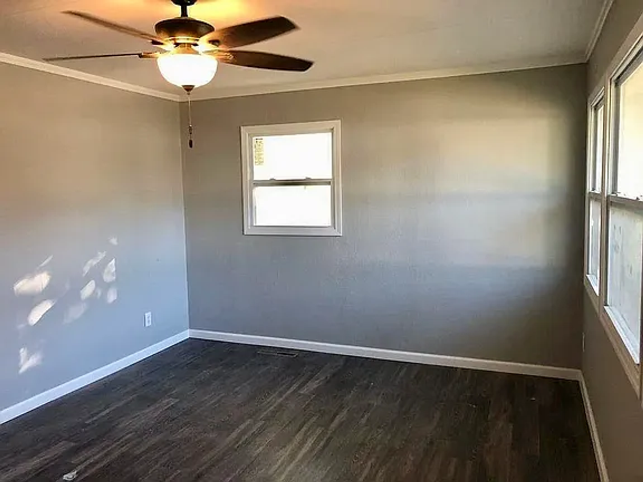 2716 Avenue H - Photo 3 of 4