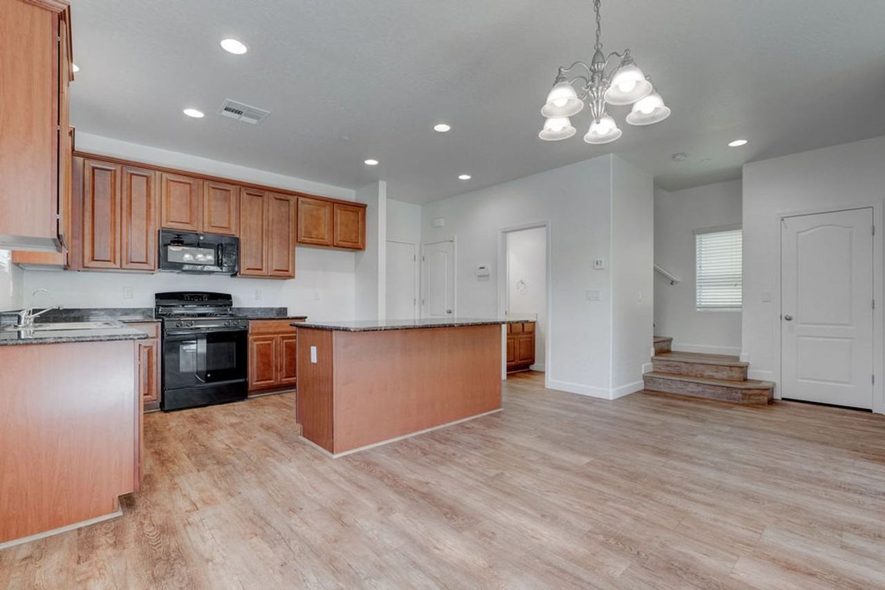 7733 Lively Loom Ct - Photo 2 of 38