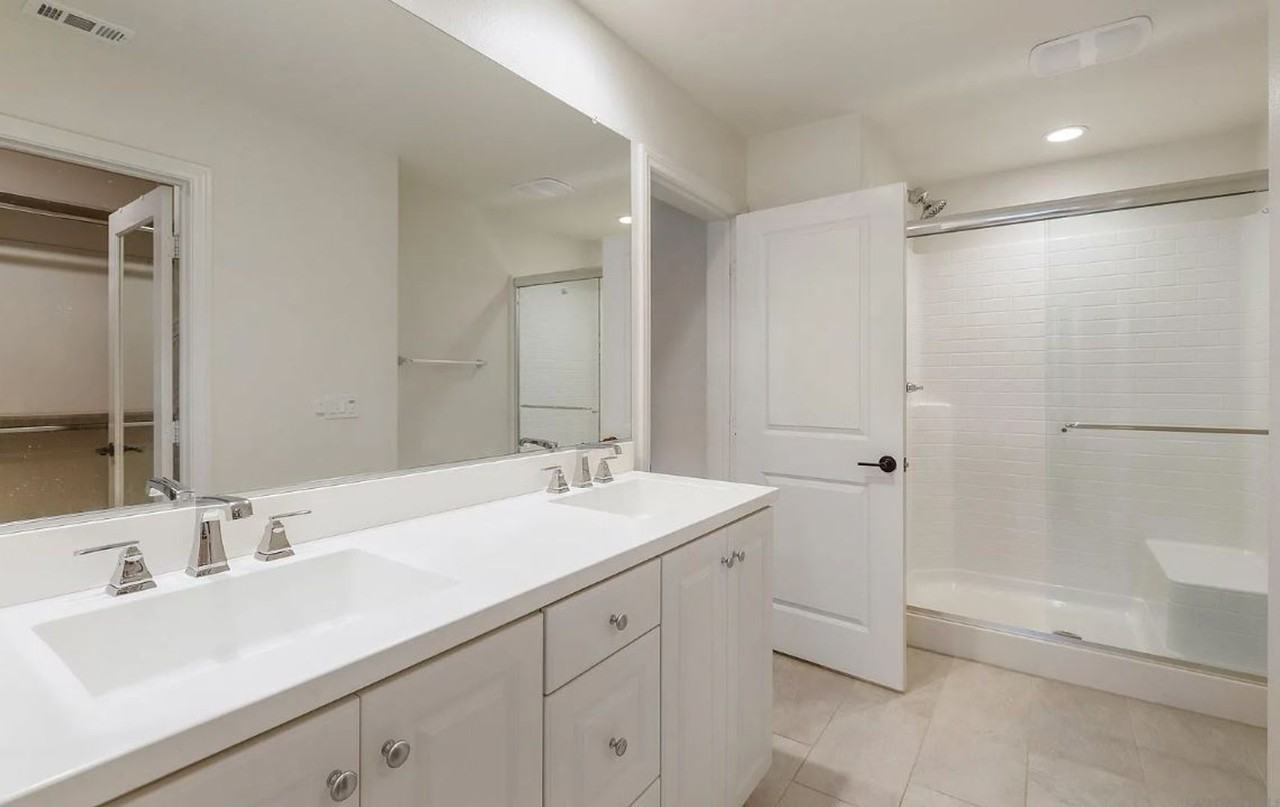 908 Slate St - Photo 4 of 17