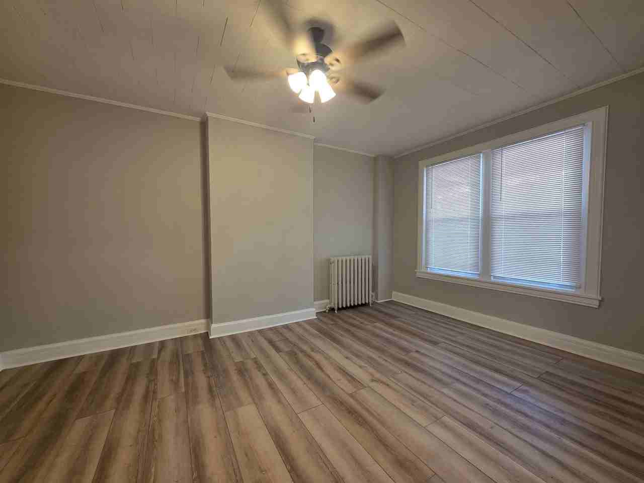 1024 N Adams St - Photo 4 of 11