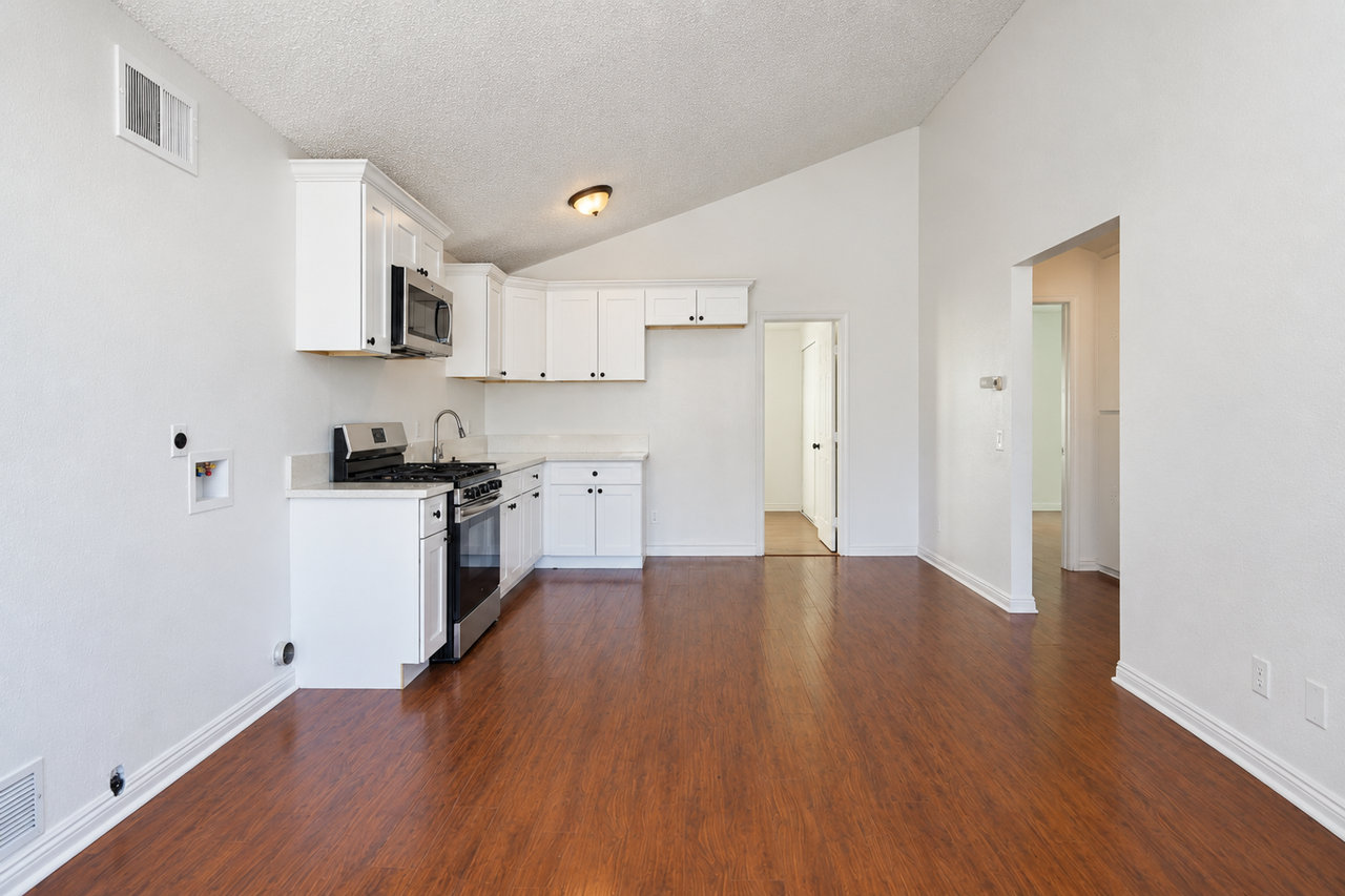 1166 Minerva Ct - Photo 5 of 23