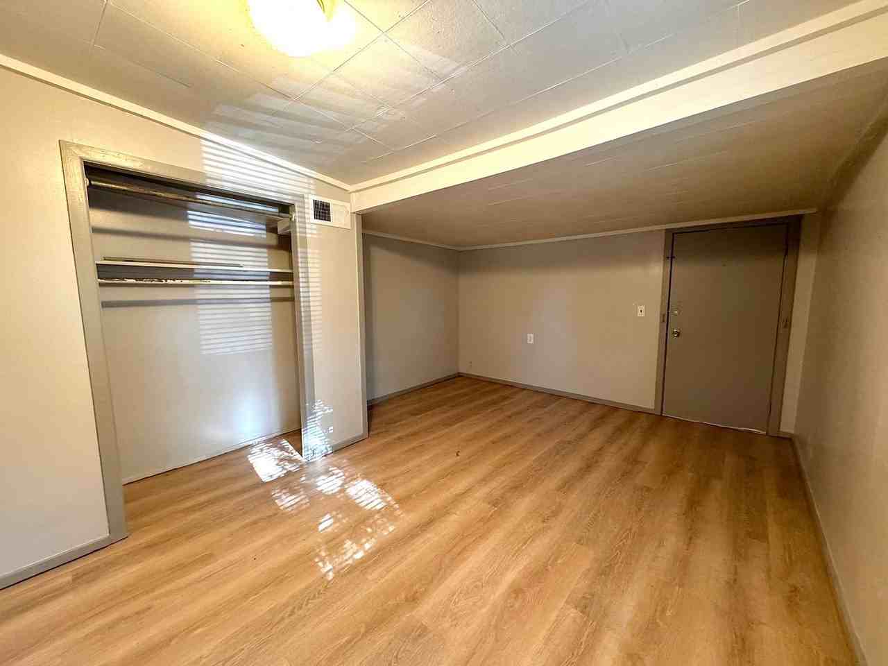 2608 E Archer St - Photo 6 of 7
