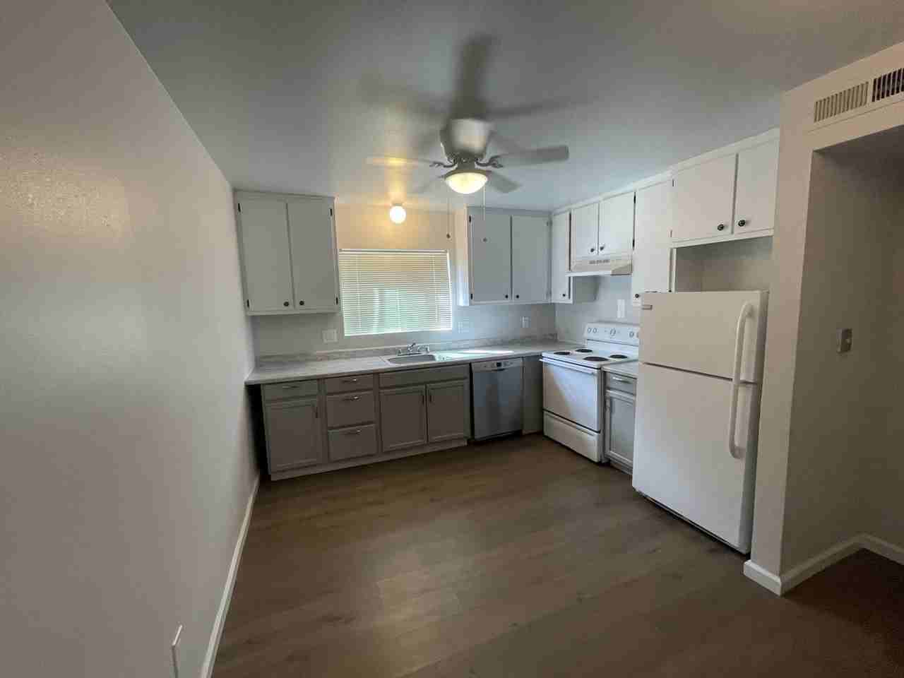 2487 Court St - Photo 7 of 19