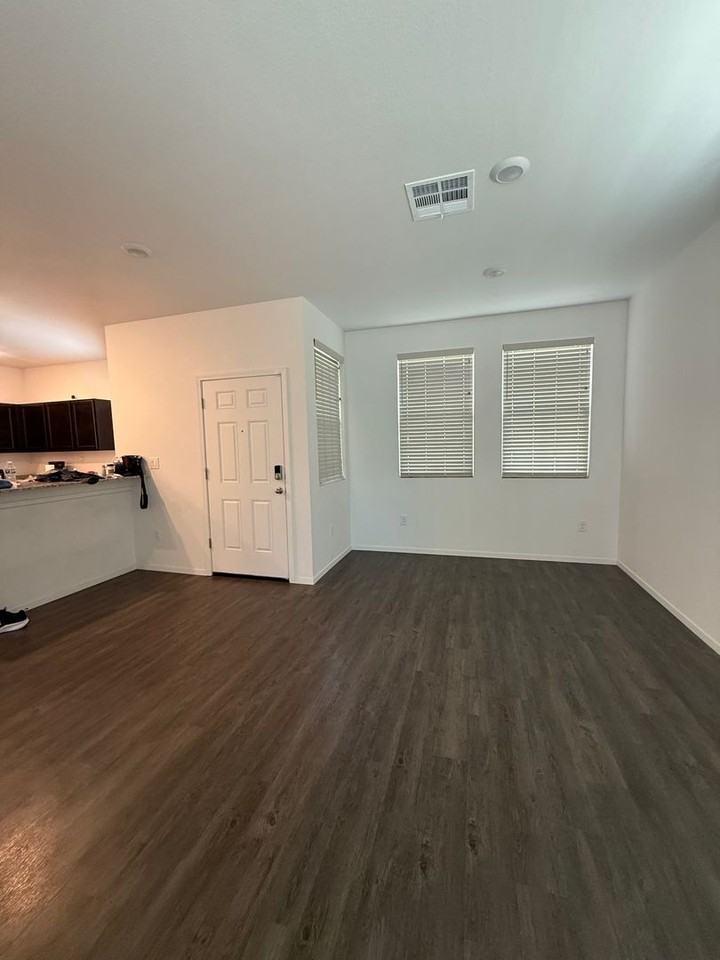 9723 Fishermans Reef Way - Photo 4 of 24