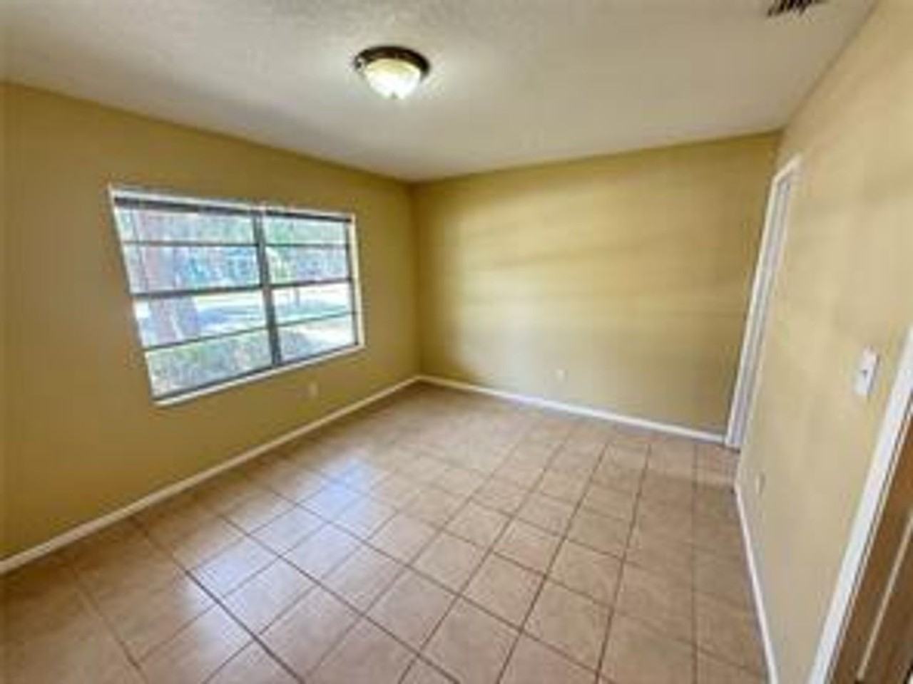 1009 Marlene Dr - Photo 6 of 10