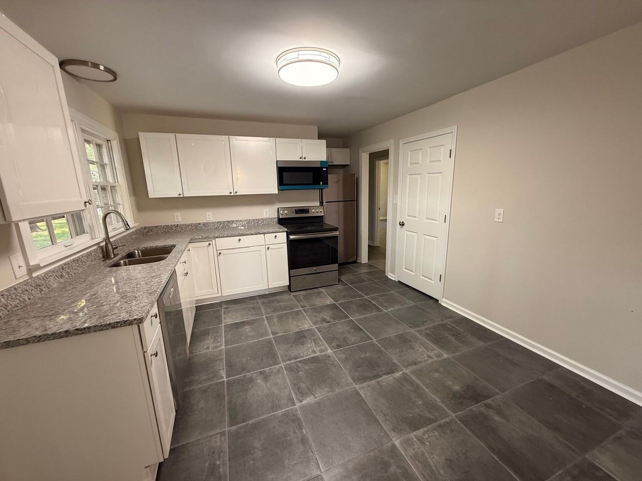 578 Westmoreland Pl - Photo 6 of 15