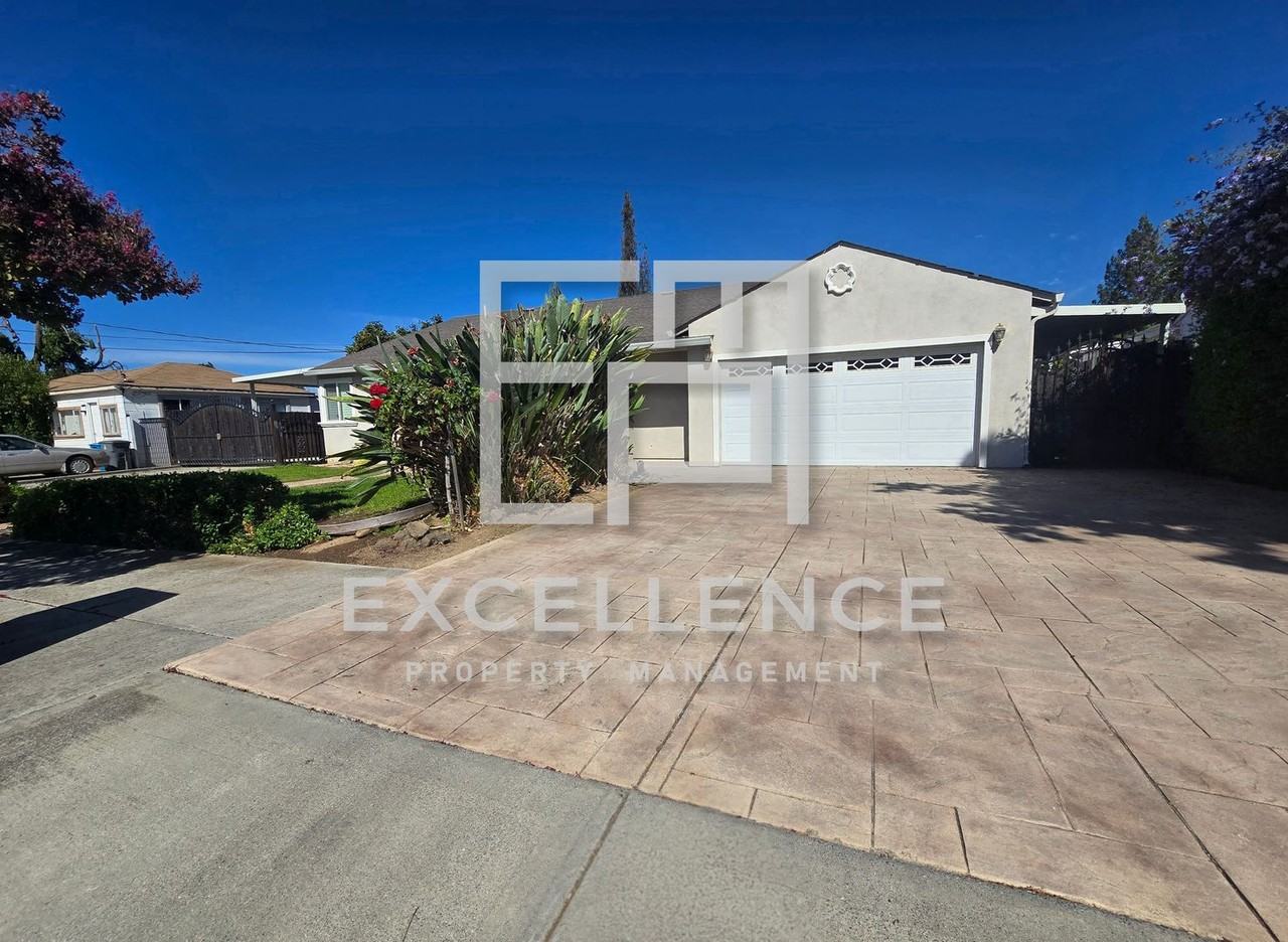 4013 Pepper Tree Ln - Photo 3 of 19
