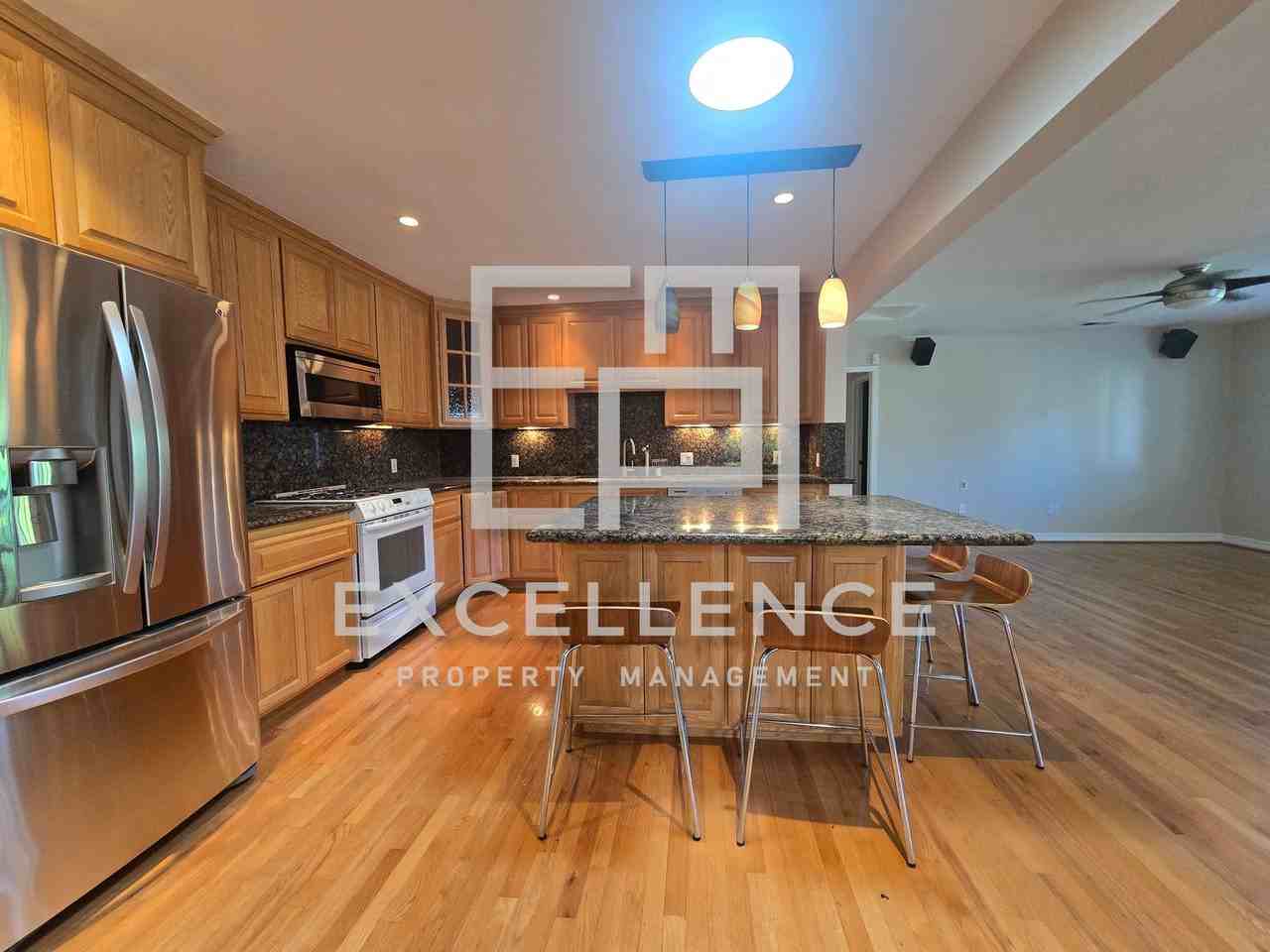 4013 Pepper Tree Ln - Photo 5 of 19