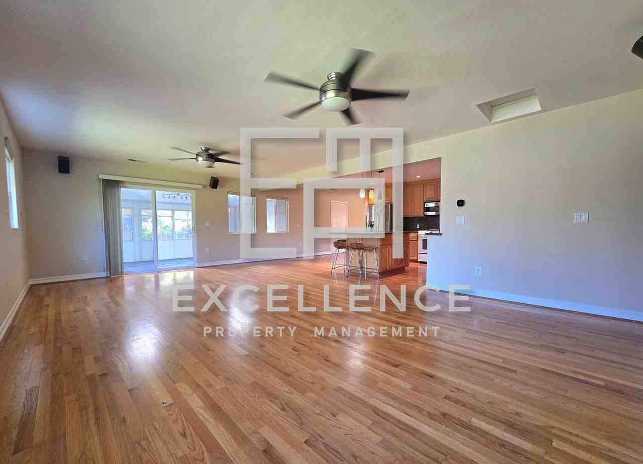 4013 Pepper Tree Ln - Photo 7 of 19