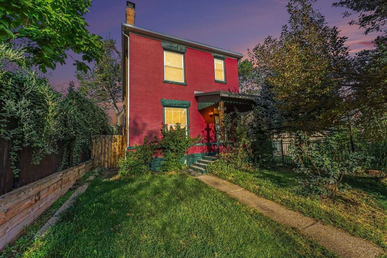 2315 N Franklin St - Photo 2 of 24