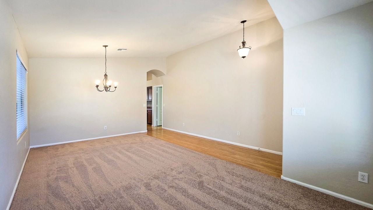 16141 W Gibson Ln - Photo 5 of 37