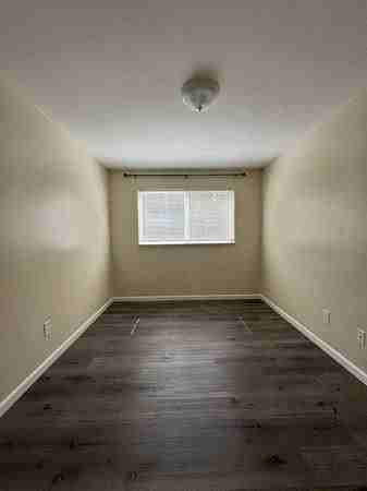 345 Grant Way - Photo 6 of 32