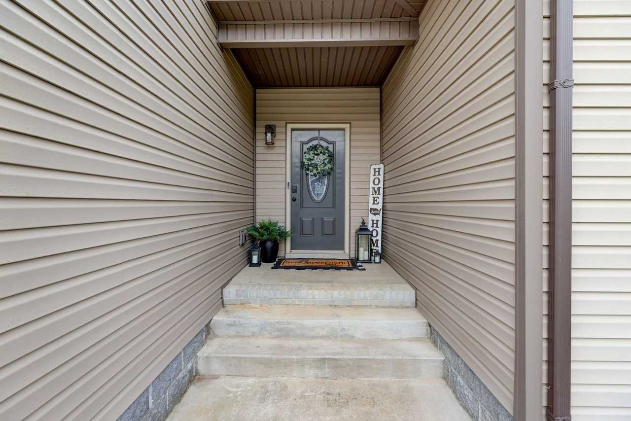 430 Woodtrace Dr - Photo 3 of 30
