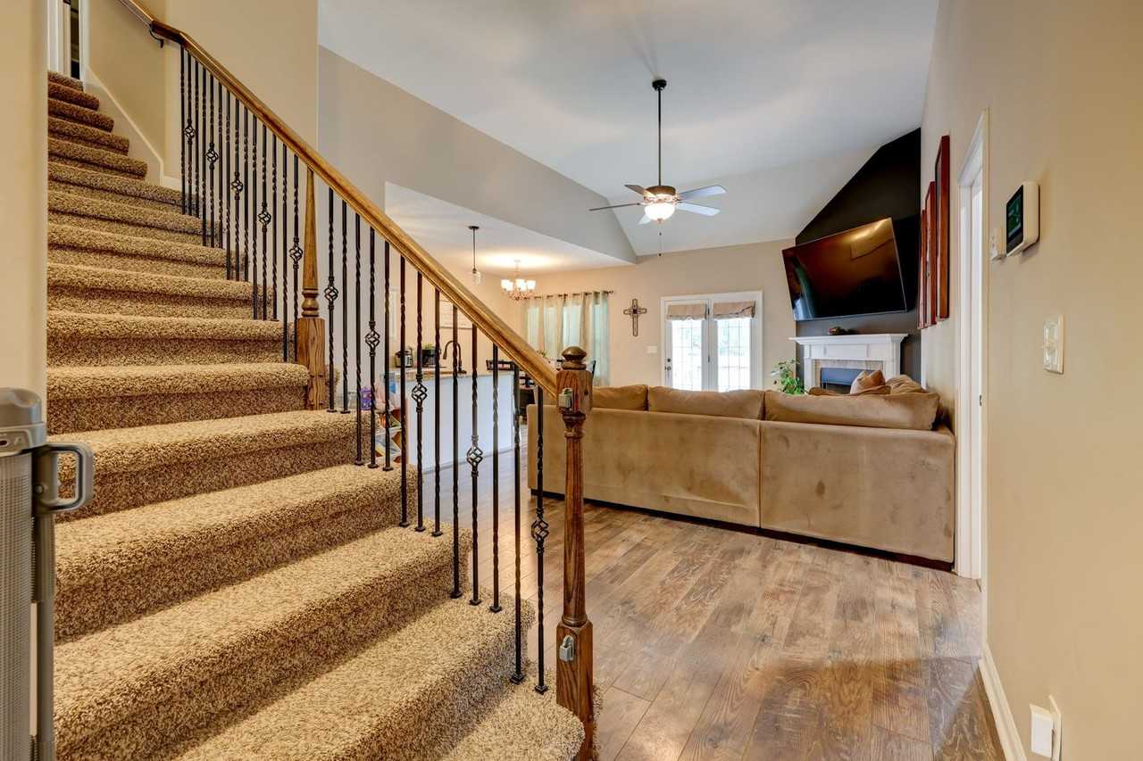 430 Woodtrace Dr - Photo 5 of 30