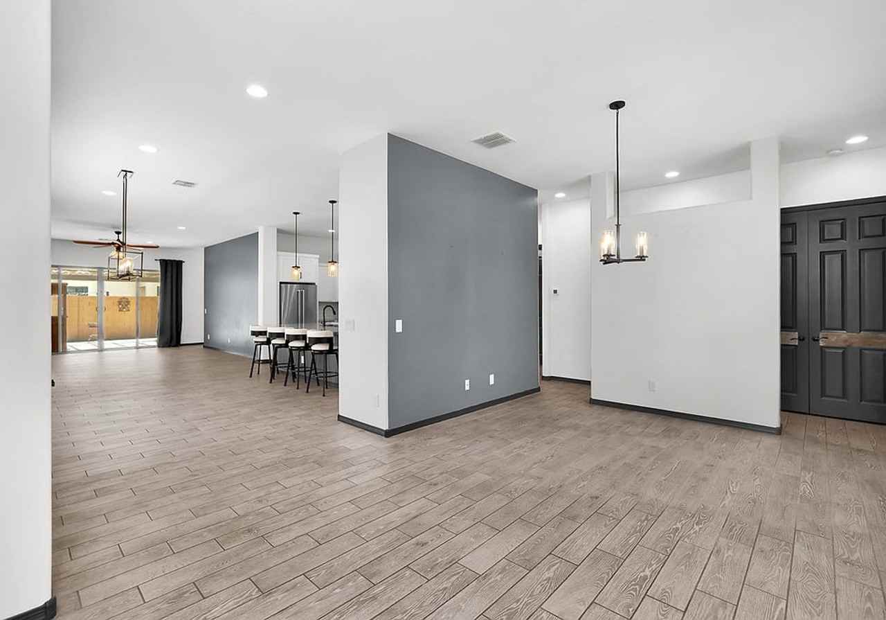 369 W Glacier Bay Dr - Photo 3 of 34