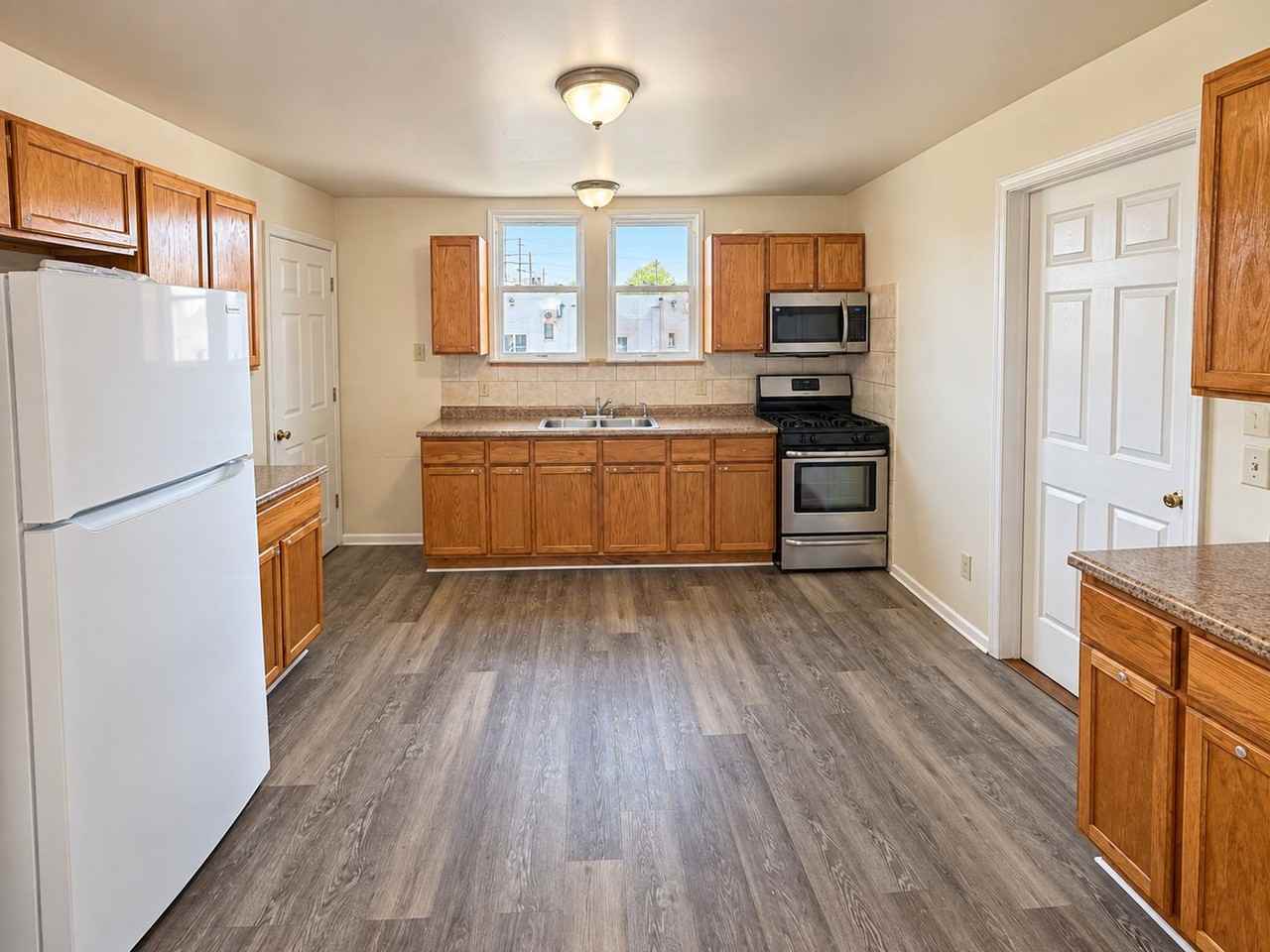 1501 River Rd - Photo 5 of 16