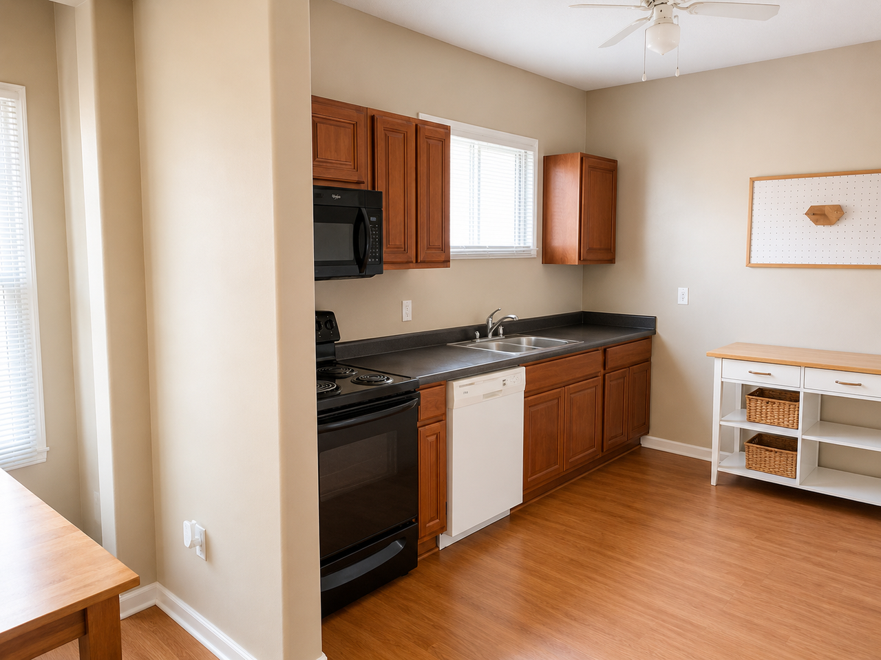 295 American Ave - Photo 4 of 12