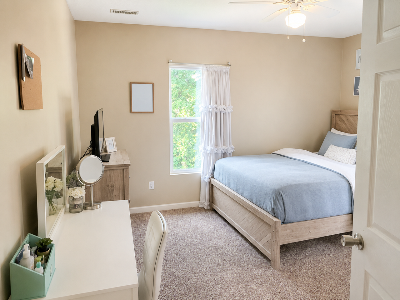 295 American Ave - Photo 5 of 12