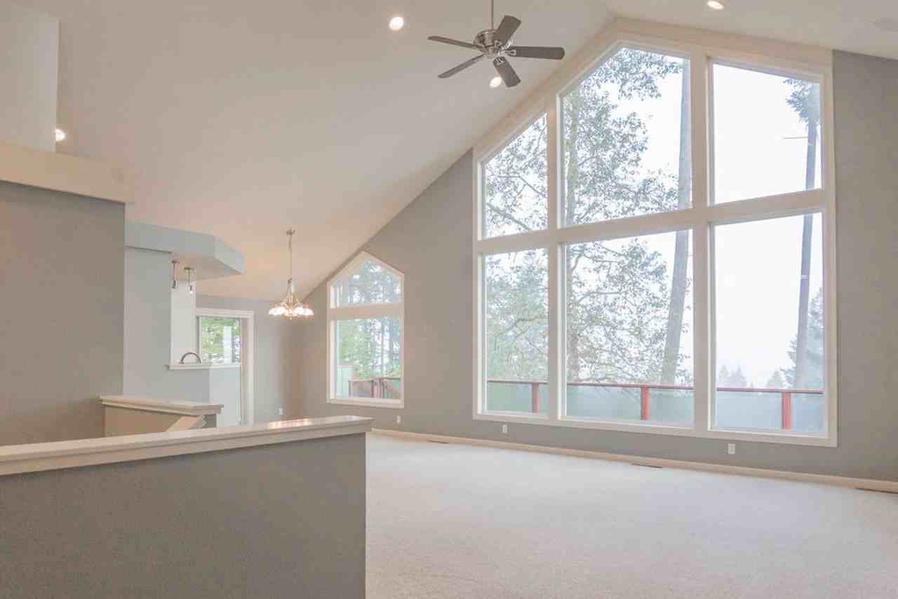 3345 Bentley Ave - Photo 6 of 50