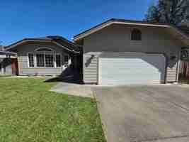 featured image of 1229 Nw Conklin Ave