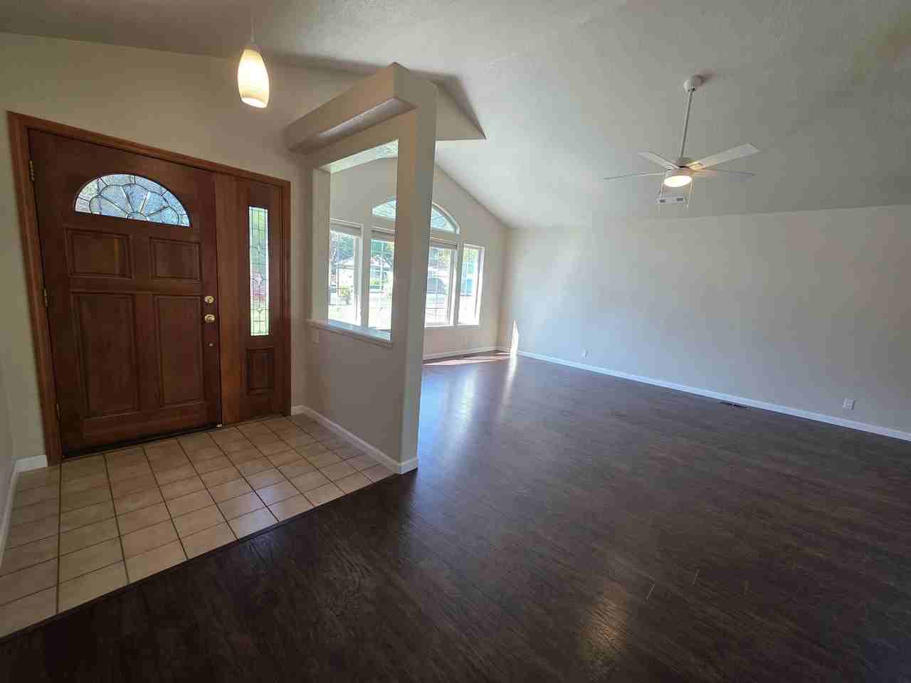 1229 Nw Conklin Ave - Photo 4 of 22