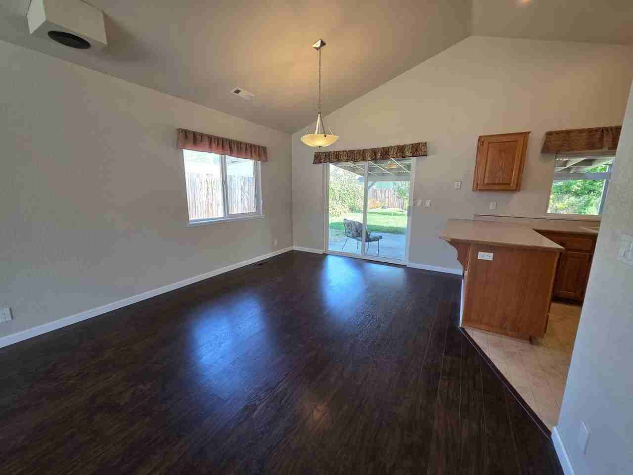 1229 Nw Conklin Ave - Photo 6 of 22