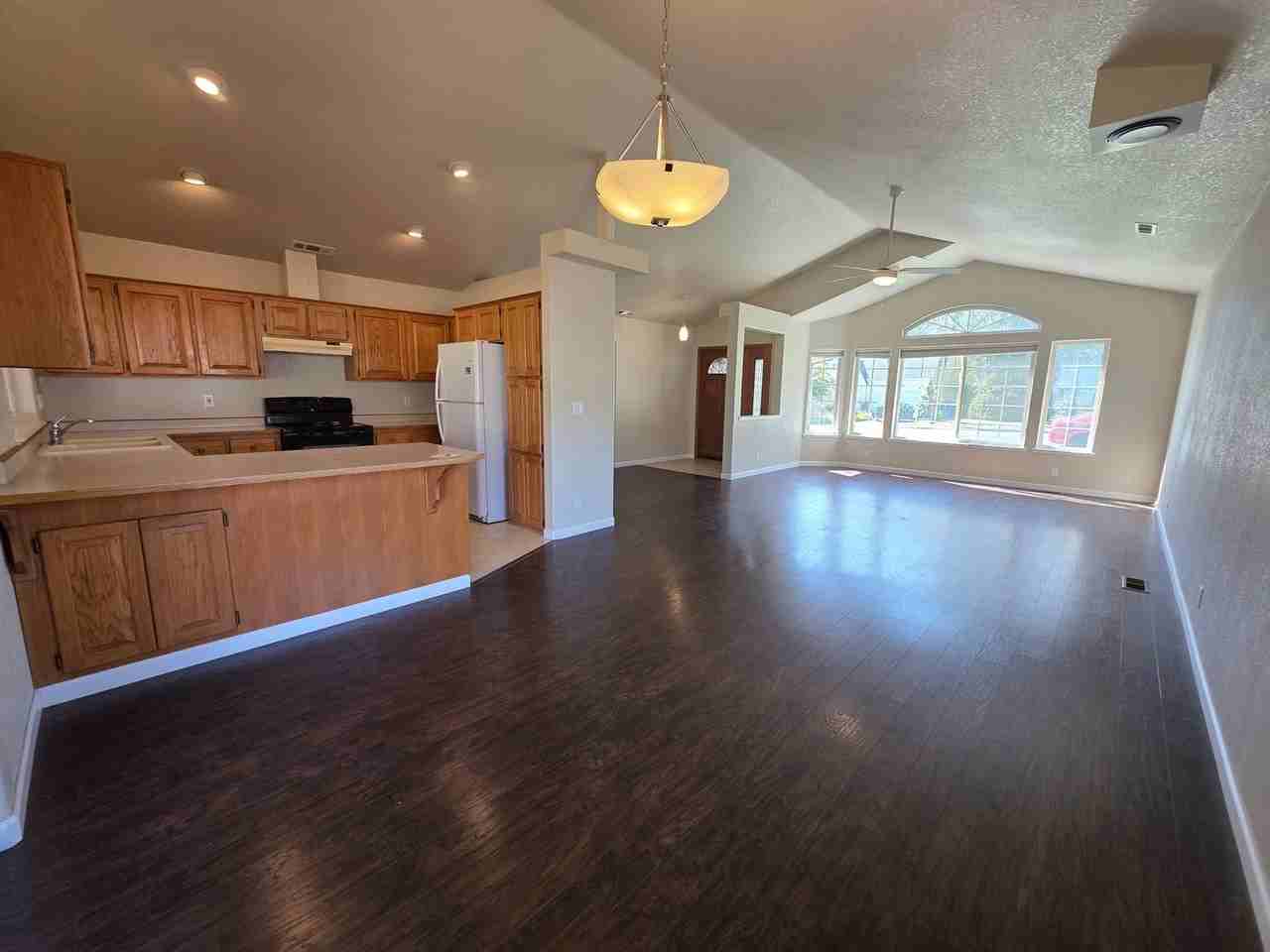1229 Nw Conklin Ave - Photo 7 of 22