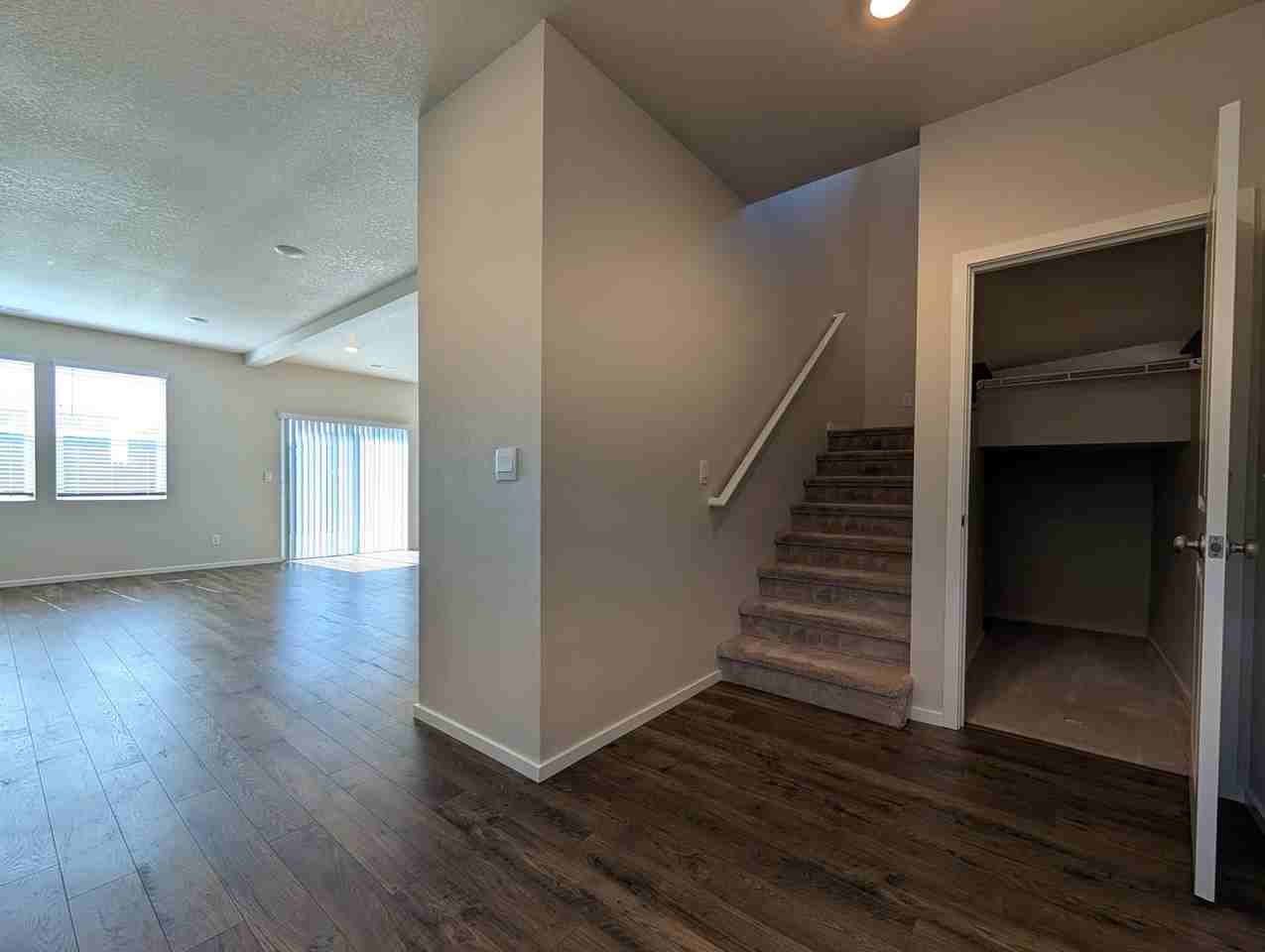 2651 Fenya St - Photo 3 of 28
