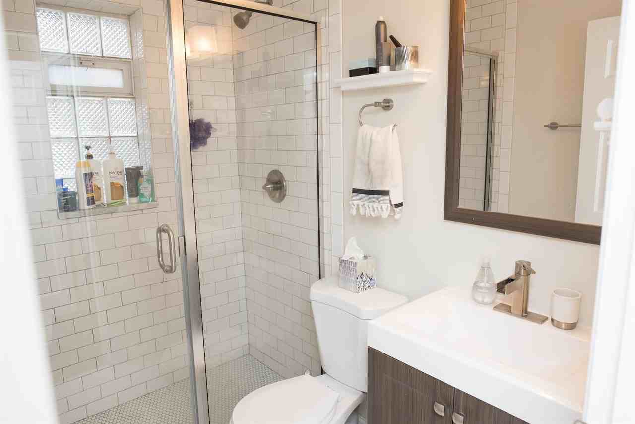 2023 Edgecliff Point - Photo 6 of 47