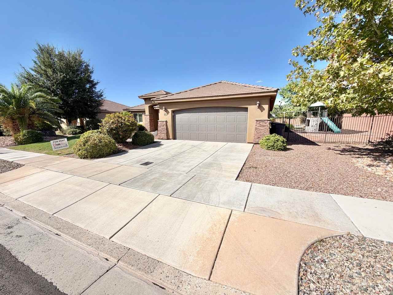 151 E Gold Bullion Way - Photo 3 of 28